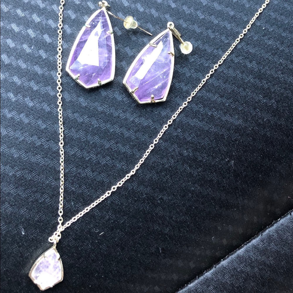 Kendra Scott earrings and necklace
